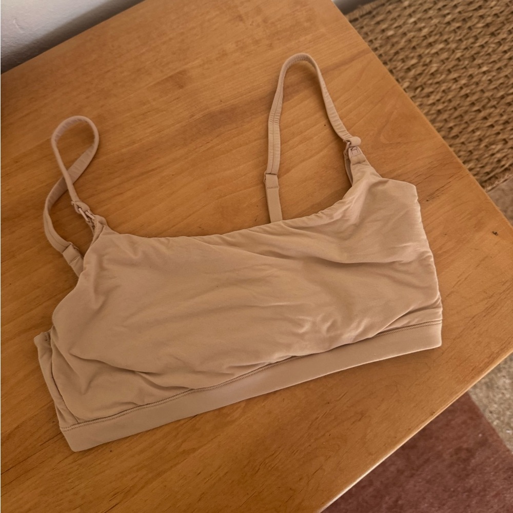 Skims Maternity Nursing Scoop Bra